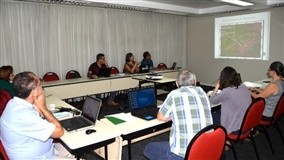 Pesquisadores que estudam a castanha-do-brasil participam de reunião técnica em Manaus (AM)